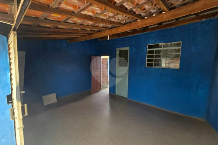 Casa à venda com 2 quartos em Vila Carvalho, Itapetininga, SP