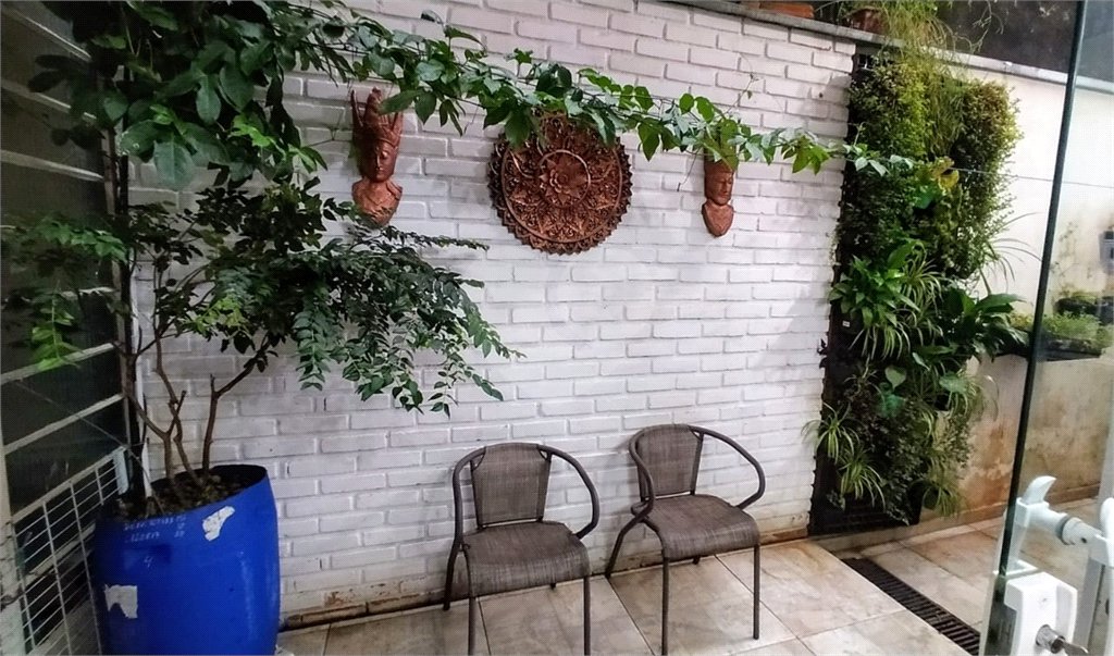 Sobrado à venda com 3 quartos, sendo 1 suíte, em Jardim Tabatinga, Guarulhos, SP