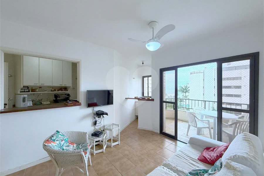Apartamento à venda com 2 quartos, sendo 1 suíte,  em Riviera de São Lourenço, Bertioga, SP