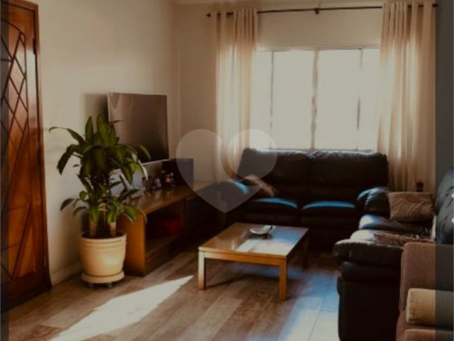 Sobrado à venda com 3 quartos, sendo 1 suíte,  em Campo Grande, São Paulo, SP