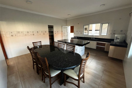 Casa à venda com 2 quartos, sendo 1 suíte, no condomínio Residencial Lagos D Icarai, Salto - SP