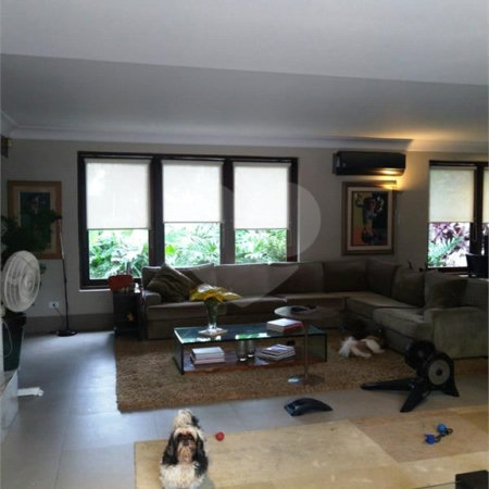 Casa à venda com 4 quartos, sendo 3 suítes, em Vila Tramontano, São Paulo, SP