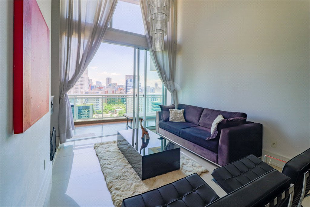 Apartamento à venda com 3 quartos, sendo 2 suítes,  em Cidade Monções, São Paulo, SP