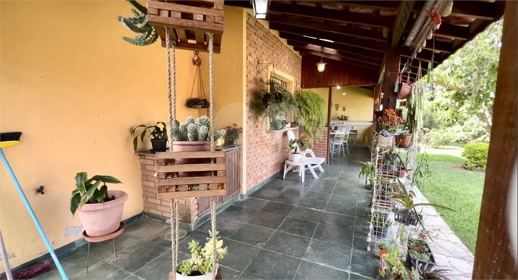 Chácara à venda com 4 quartos, sendo 1 suíte, em Pinheirinho, Vinhedo, SP
