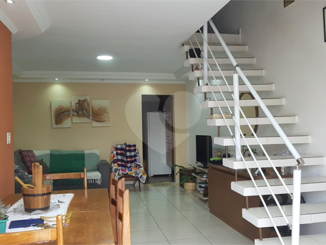 Sobrado à venda com 2 suítes em Tremembé, São Paulo, SP