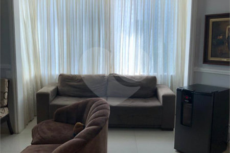 Apartamento à venda com 3 quartos, sendo 1 suíte, em Vila Azevedo, São Paulo, SP