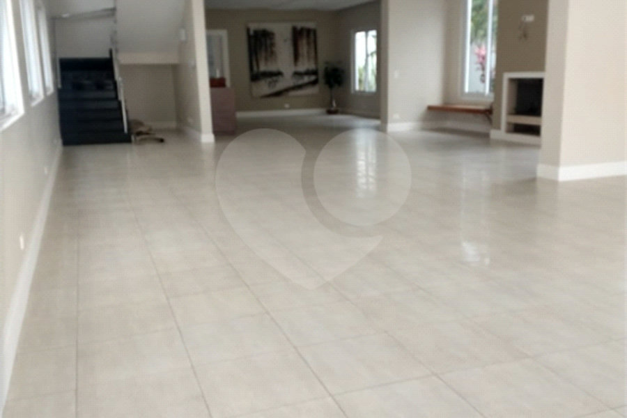 Sobrado à venda com 4 suítes em Tremembé, São Paulo, SP