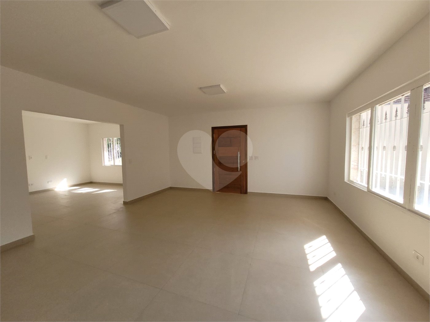 Casa Térrea à venda ou para alugar com 4 quartos, sendo 3 suítes,  em Horto Florestal, São Paulo, SP
