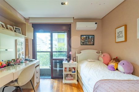 Apartamento à venda com 4 quartos, sendo 3 suítes, em Santa Cecília, São Paulo, SP