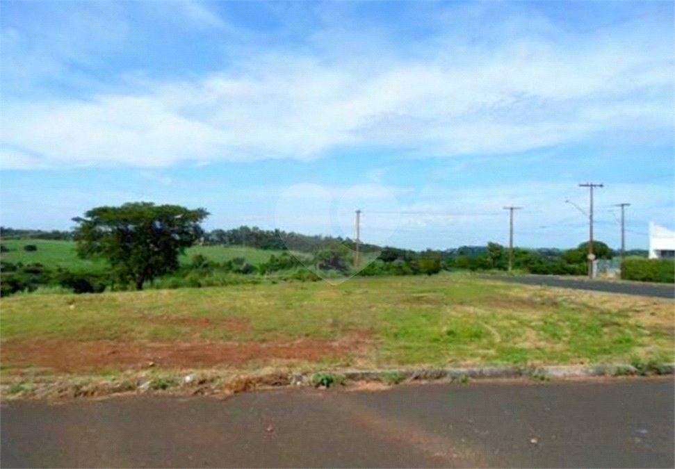 Terreno à venda em Jardim Universal, Araraquara, SP