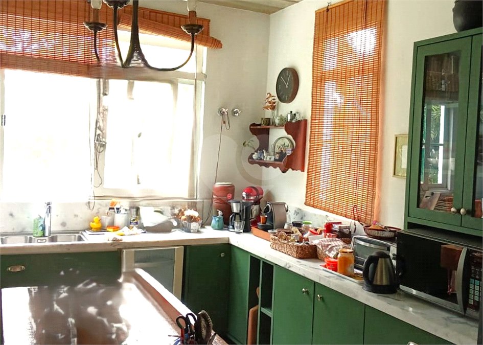Casa à venda com 4 quartos, sendo 2 suítes,  no condomínio Vivenda do Lago, Sorocaba - SP
