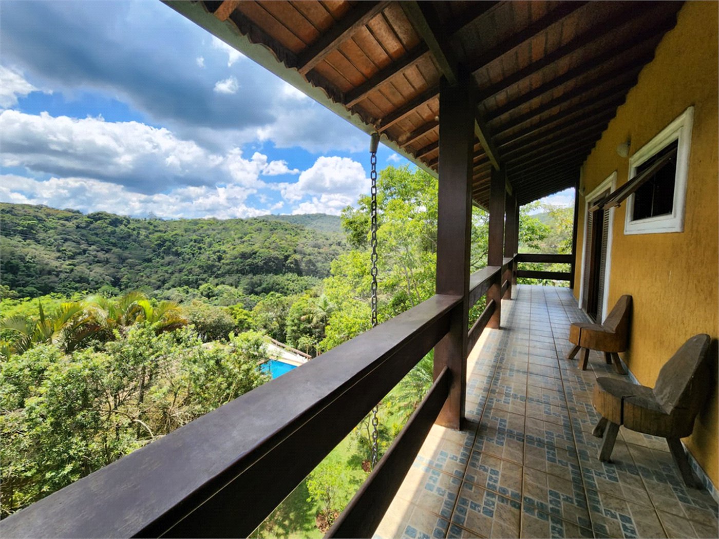 Casa à venda com 5 suítes no condomínio Suíça da Cantareira, Mairiporã - SP