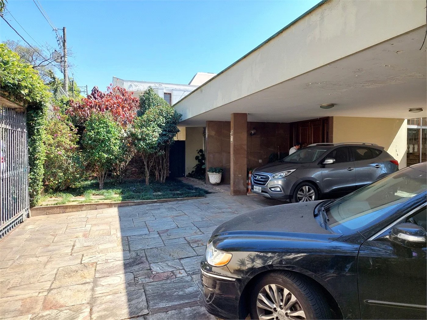 Casa à venda com 3 suítes em Jardim Leonor, São Paulo, SP