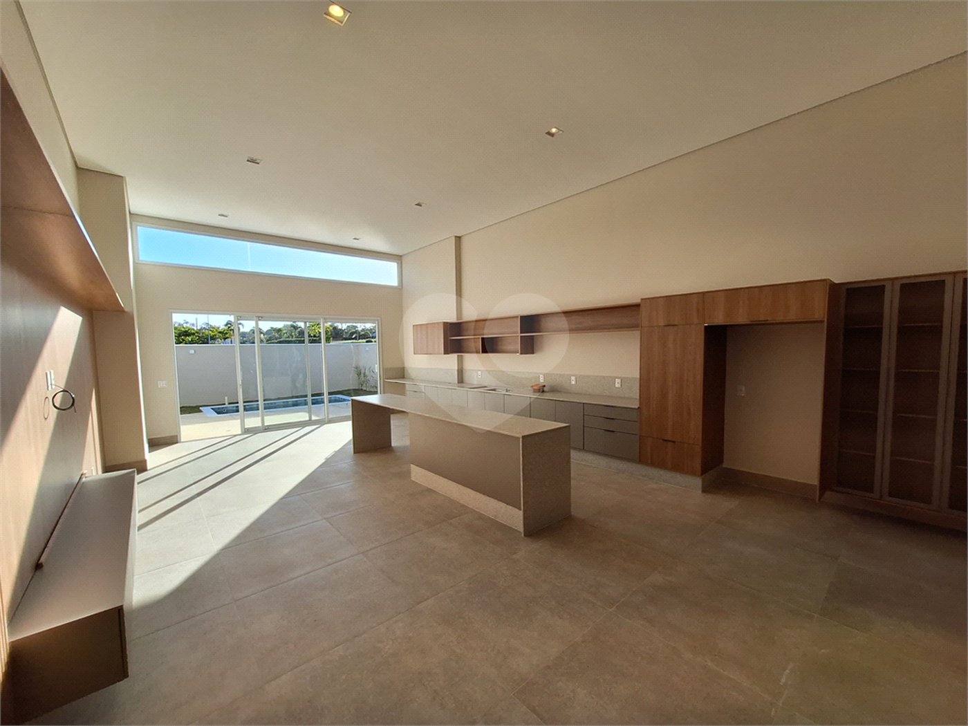 Casa à venda com 3 suítes no condomínio Alphaville Castelo, Itu - SP