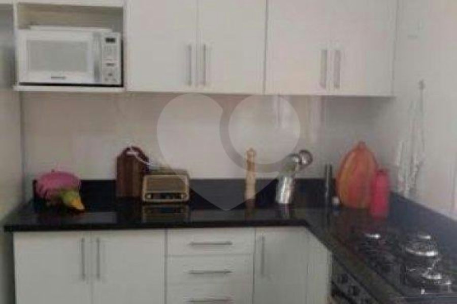 Sobrado à venda com 3 suítes em Vila Constança, São Paulo, SP