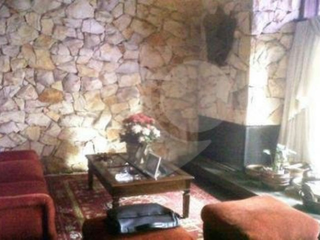 Casa Térrea à venda com 3 quartos, sendo 1 suíte,  em Chácara Monte Alegre, São Paulo, SP