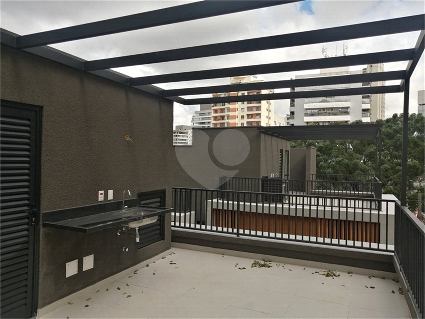 Casa à venda ou para alugar com 3 quartos, sendo 1 suíte,  no condomínio Cube Tutóia, São Paulo - SP