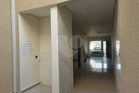 Sobrado à venda com 3 quartos, sendo 1 suíte, em Campo Grande, São Paulo, SP