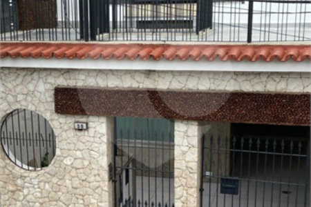 Sobrado à venda com 3 quartos, sendo 1 suíte,  em Jardim Itacolomi, São Paulo, SP