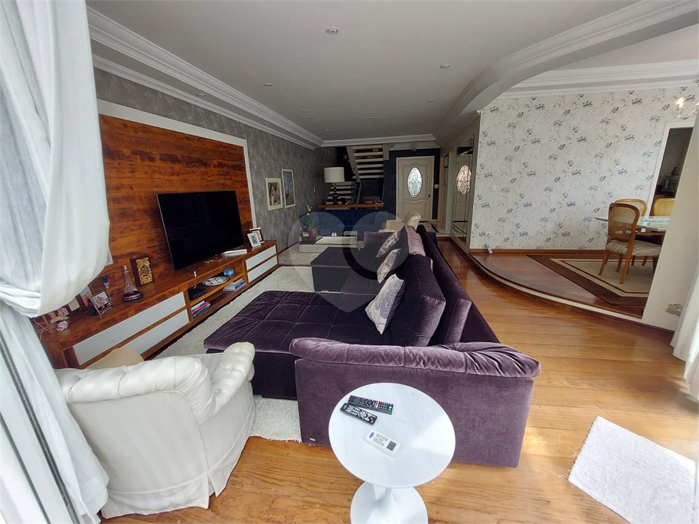 Casa à venda com 4 suítes no condomínio Granja Olga II, Sorocaba - SP