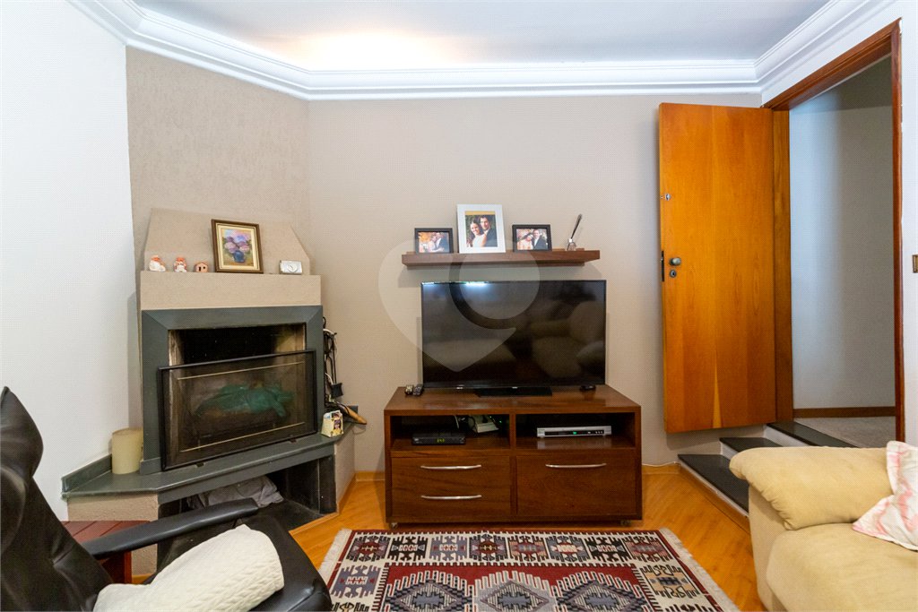 Casa à venda com 4 quartos, sendo 2 suítes, em Campo Belo, São Paulo, SP