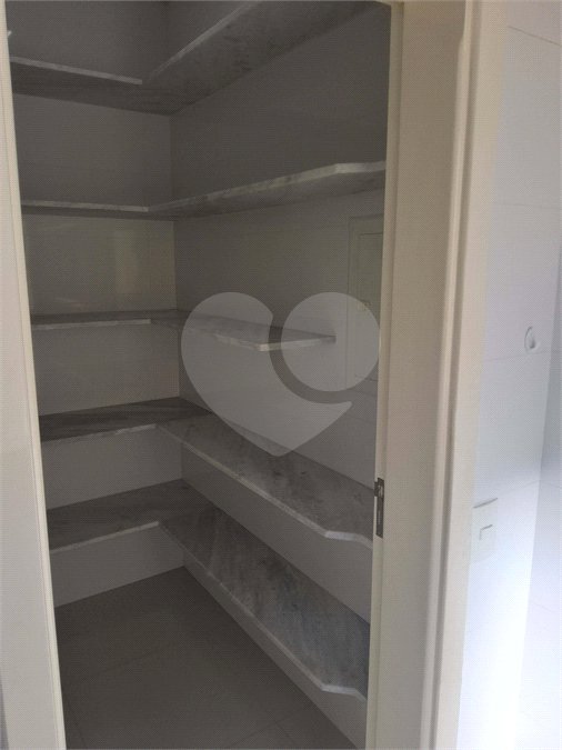 Casa à venda com 3 suítes no condomínio Portal do Jequitibá, Valinhos - SP