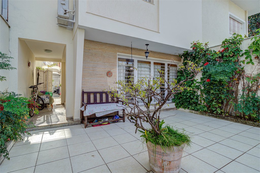 Casa de Vila à venda com 3 quartos, sendo 1 suíte, em Brooklin, São Paulo, SP