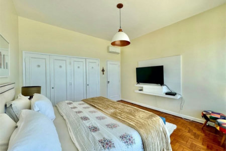 Apartamento Residencial à venda, Pitangueiras, Guarujá - AP0768.