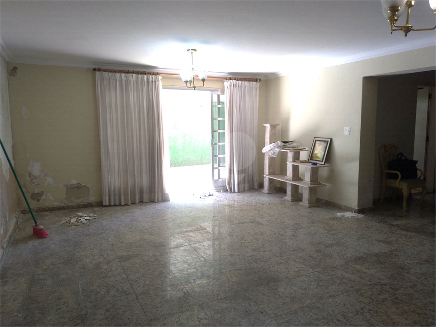 Sobrado à venda com 3 quartos em Jardim São Bento, São Paulo, SP