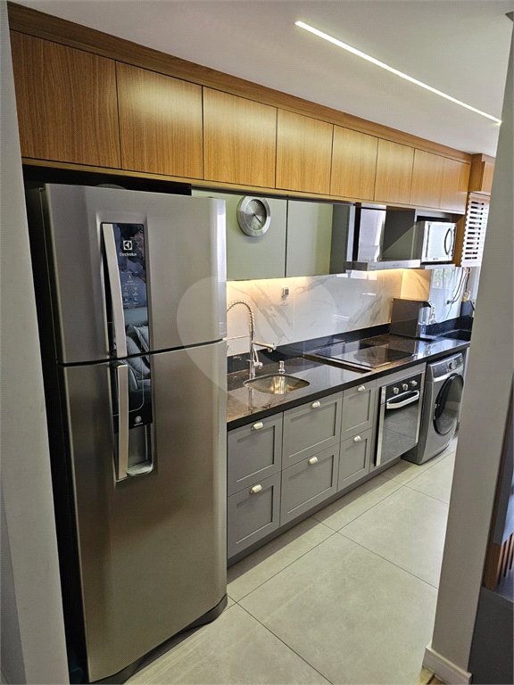 Apartamento à venda com 3 quartos, sendo 1 suíte,  em Brás, São Paulo, SP
