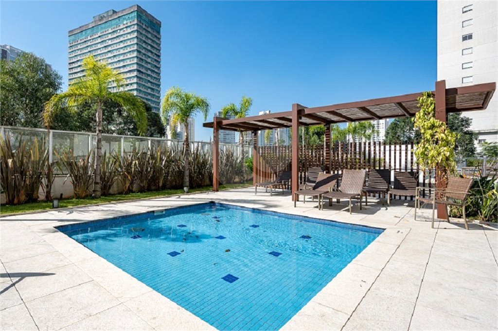 Apartamento à venda com 3 suítes em Jardim Caboré, São Paulo, SP