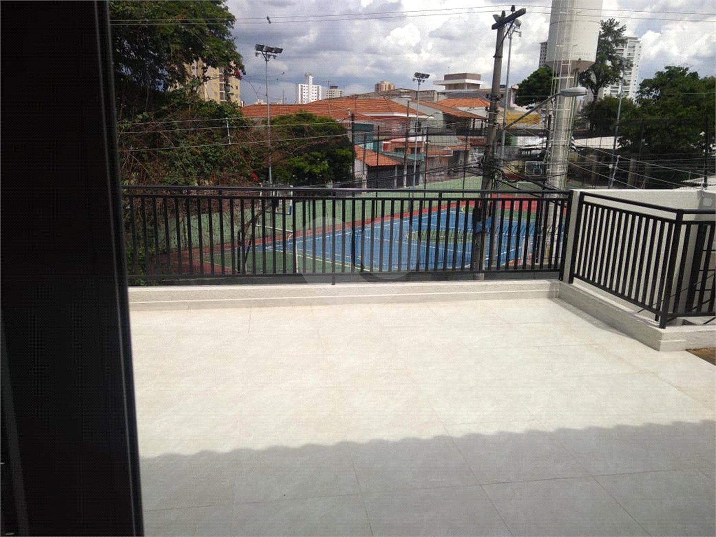 Casa à venda com 3 quartos, sendo 1 suíte,  no condomínio Casa de Rua, São Paulo - SP