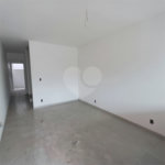 Casa à venda com 2 suítes no condomínio Residencial Marlene Correia, Rio de Janeiro - RJ