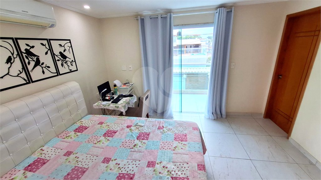 Casa à venda com 3 quartos, sendo 2 suítes, no condomínio Residencial West Green, Rio de Janeiro - RJ