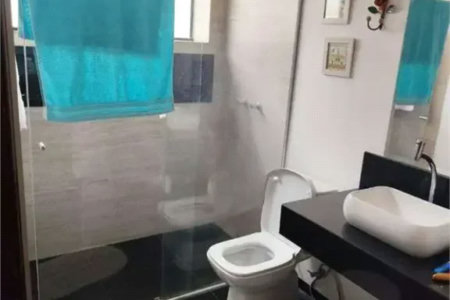 Sobrado à venda com 4 quartos, sendo 2 suítes,  em Lapa, São Paulo, SP