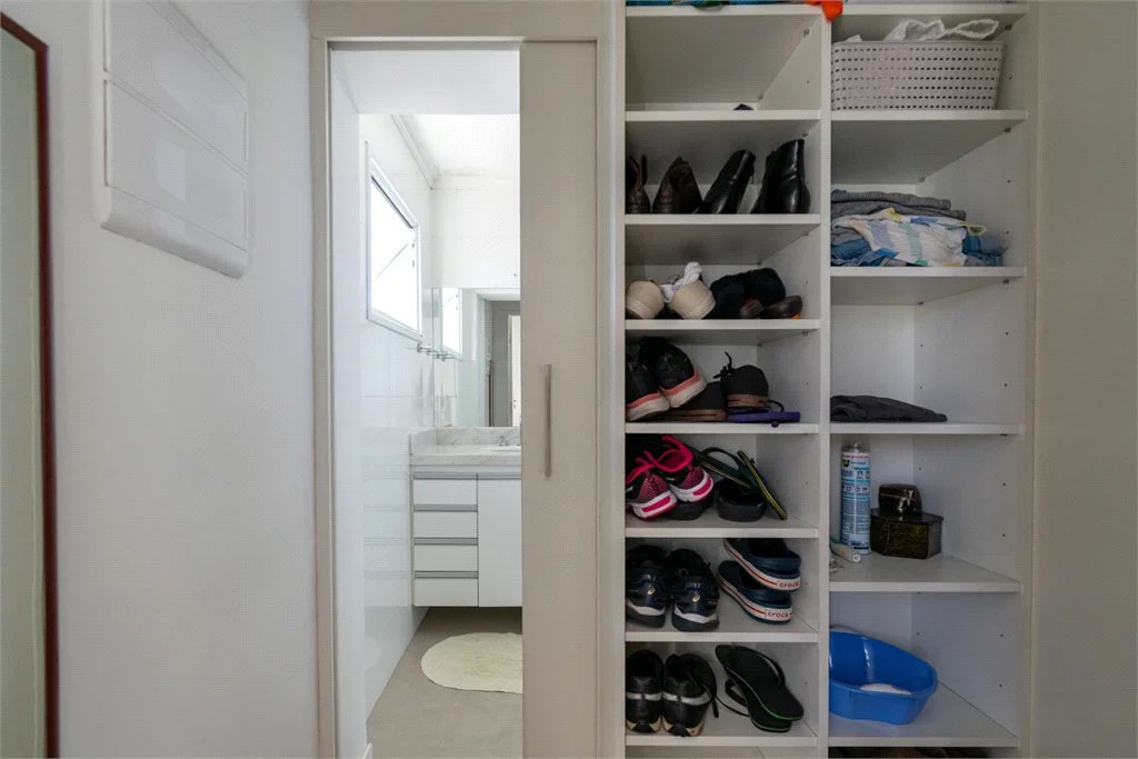 Sobrado à venda com 3 quartos, sendo 1 suíte,  em Cidade Monções, São Paulo, SP