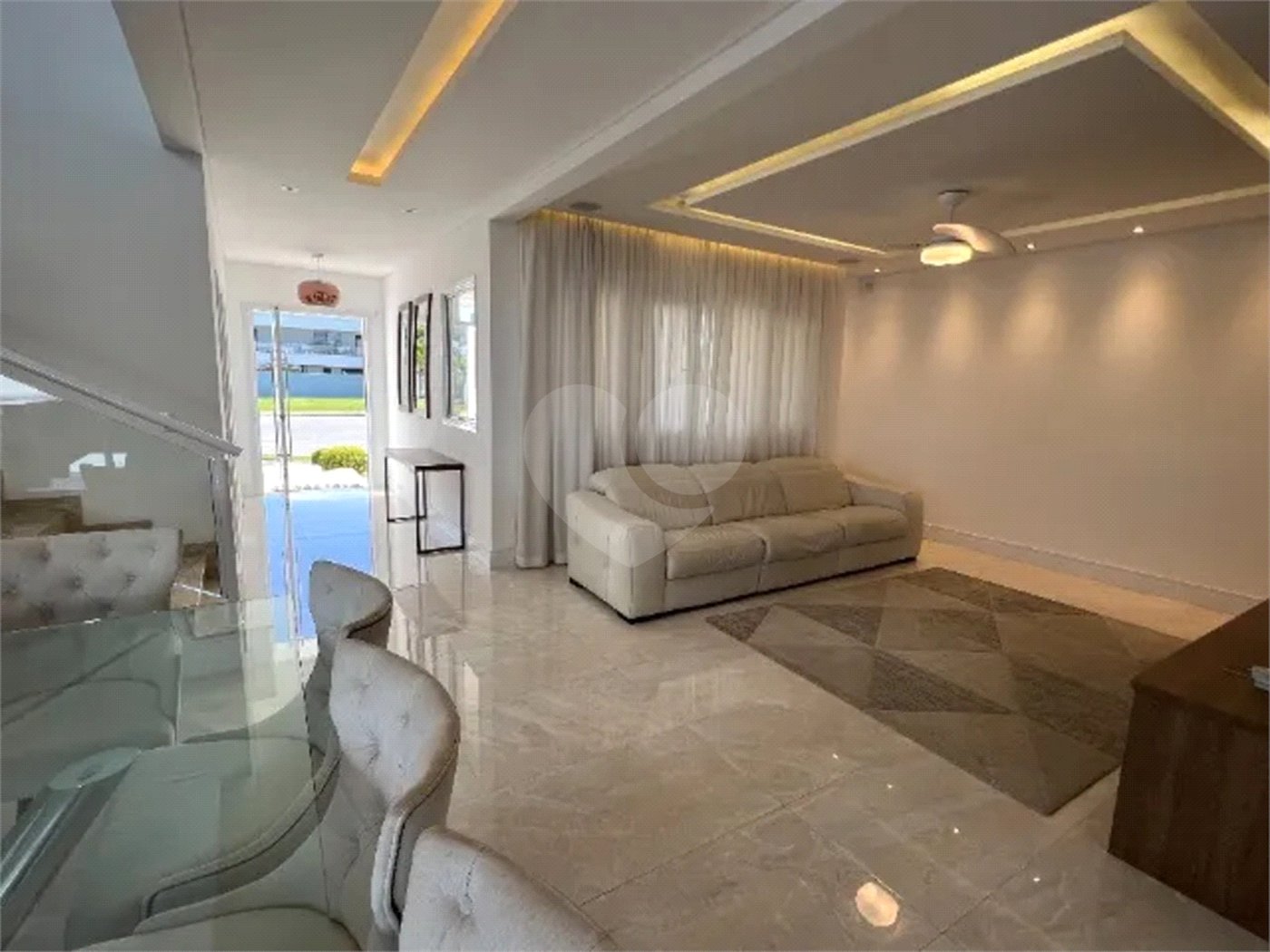 Casa à venda com 4 suítes no condomínio Jardim do Golfe 3, São José dos Campos - SP