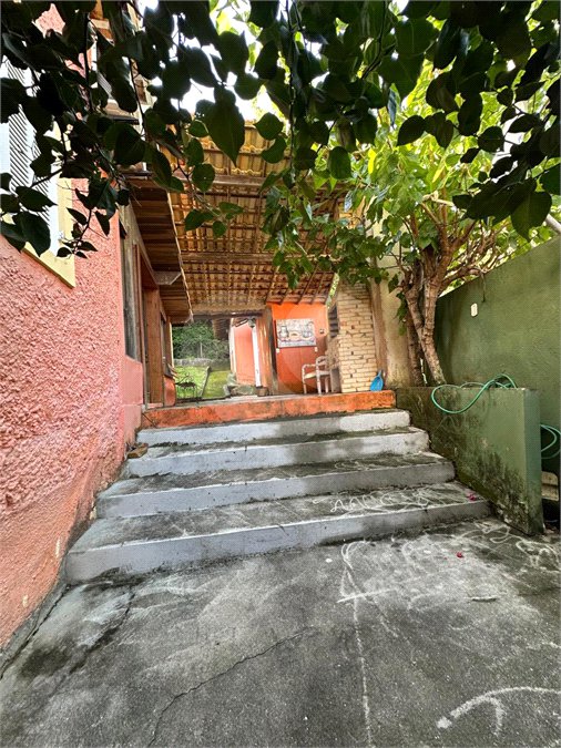 Casa em condomínio à venda com 3 quartos, sendo 2 suítes,  em Peró, Cabo Frio, RJ