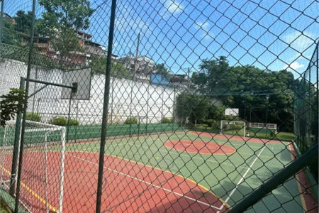 Casa à venda com 3 quartos, sendo 1 suíte, no condomínio Vila das Cores, São Paulo - SP