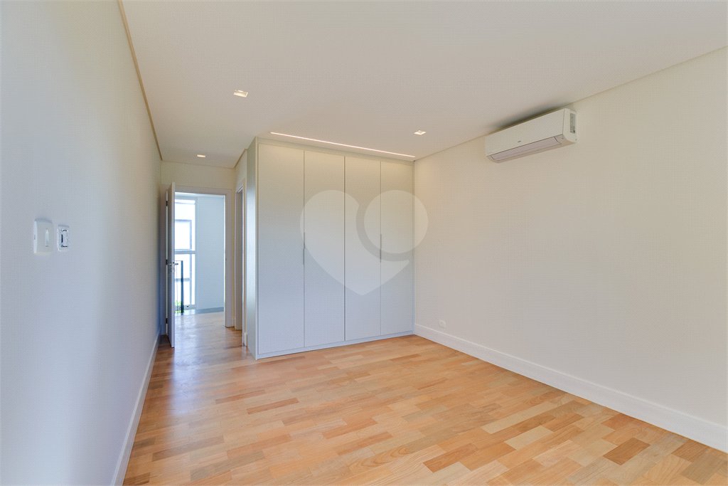 Casa à venda com 4 suítes no condomínio Jamestown, São Paulo - SP