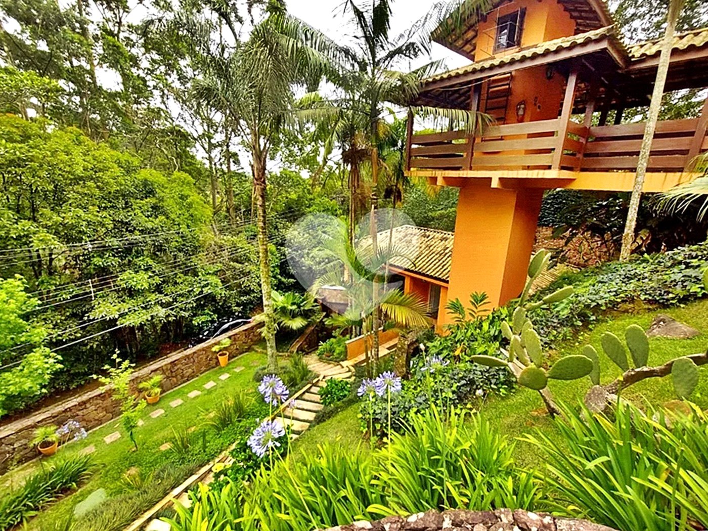 Casa à venda com 4 quartos, sendo 2 suítes, no condomínio Parque Imperial da Cantareira, Mairiporã - SP