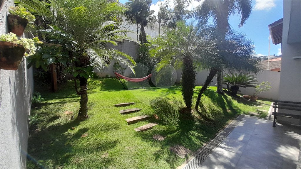 Casa à venda com 3 quartos, sendo 1 suíte, no condomínio Residencial Itatiba Country Club, Itatiba - SP