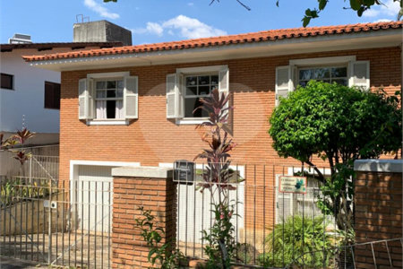 Casa à venda com 4 quartos, sendo 1 suíte, em Caxingui, São Paulo, SP