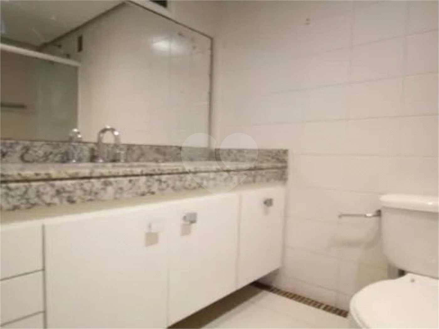 Apartamento à venda com 3 quartos, sendo 2 suítes,  em Paraíso do Morumbi, São Paulo, SP