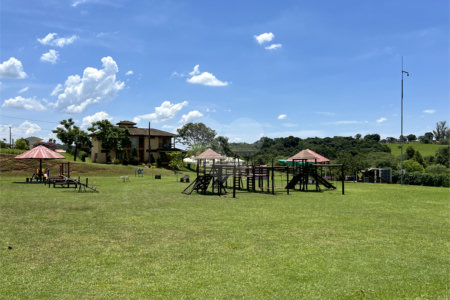 Terreno à venda no condomínio Residencial Saint Charbel, Araçoiaba da Serra - SP