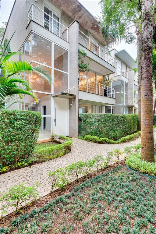 Casa à venda com 5 suítes no condomínio Vila de Palme, São Paulo - SP