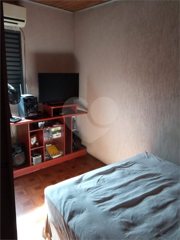 Casa à venda com 4 quartos, sendo 1 suíte, em Jardim das Palmas, São Paulo, SP