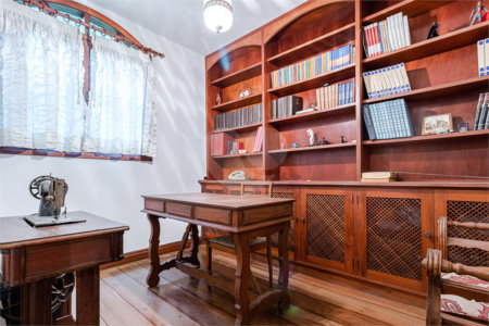 Casa Térrea à venda com 3 suítes em Jardim dos Estados, São Paulo, SP