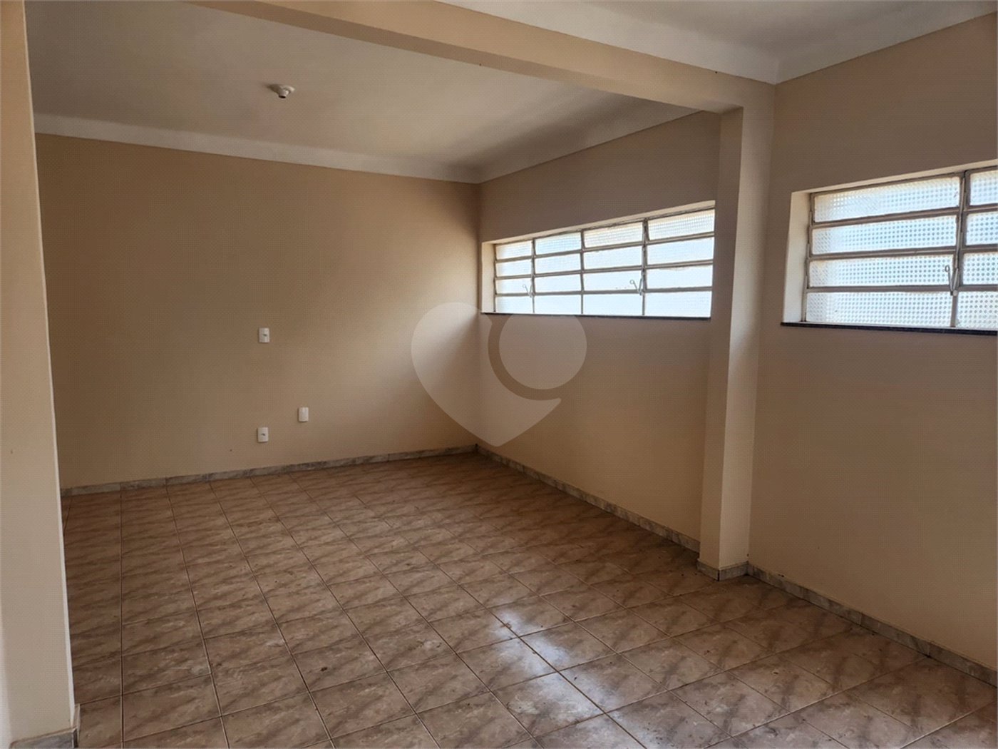 Sobrado à venda com 4 quartos, sendo 1 suíte, no Centro, Araraquara, SP