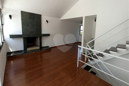 Sobrado para alugar com 3 quartos, sendo 1 suíte,  em Vila Oliveira, Mogi das Cruzes, SP